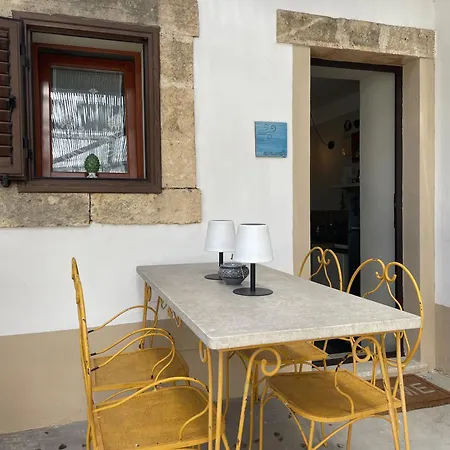 Casapiuholidaysicilia - Adults Only Oda ve Kahvaltı 5*